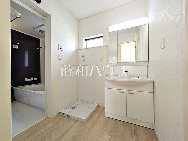 洗面室　【西東京市谷戸町1丁目】