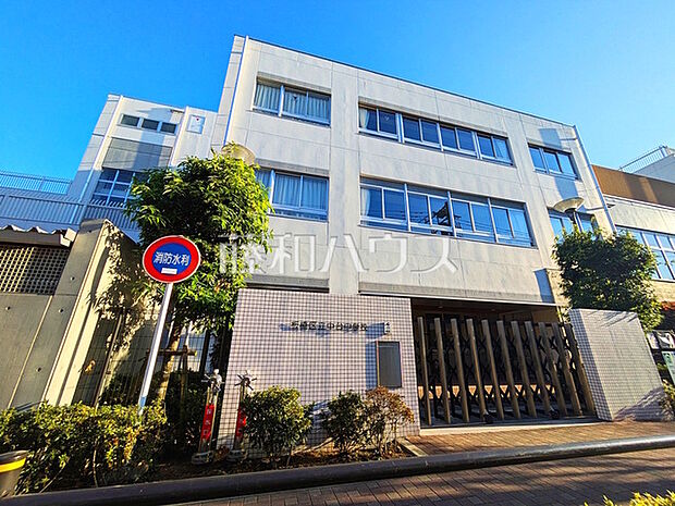 板橋区立中台中学校 (210m)