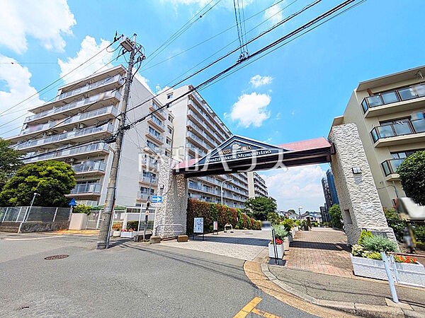 外観　【エクレール武蔵野ヒルズB棟】