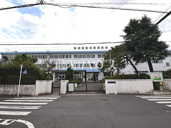 小金井市立東中学校 (250m)
