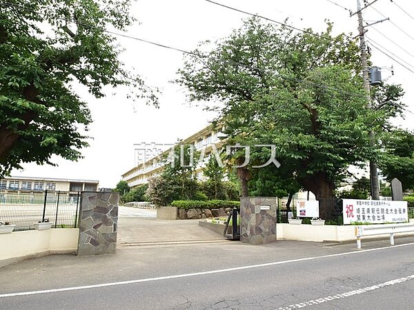 所沢市立南陵中学校 (2290m)