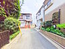 外観：接道状況および現場風景　【朝霞市宮戸2丁目】 平日のご案内も可能です。まずはお気軽にお問合せ下さいませ。