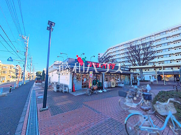 コモディイイダ北朝霞店 (890m)
