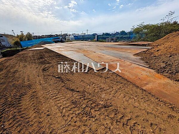現場風景　【東村山市恩多町1丁目】  物件の事、諸費用の事など、小さな疑問もお気軽にご連絡・ご相談下さい。