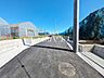 外観：接道状況および現場風景　【東村山市恩多町1丁目】