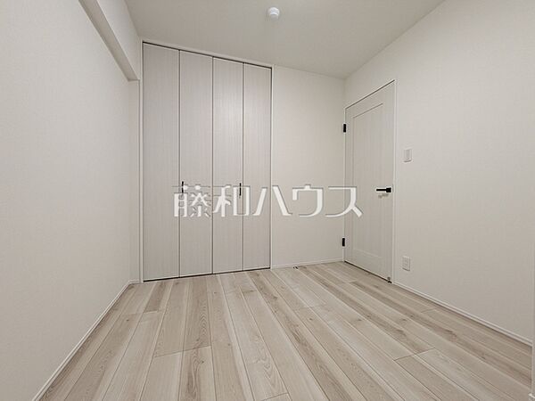 居室　【ベルジュール三鷹】
