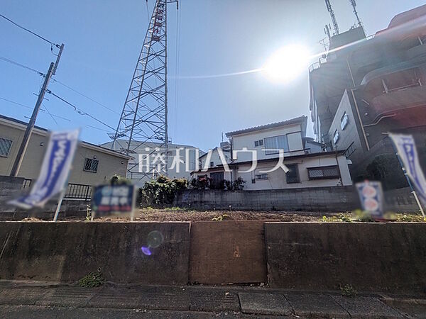 建築条件はございませんので、ライフスタイルに合わせた自由なマイホームづくりが可能です。　【練馬区大泉学園町1丁目】