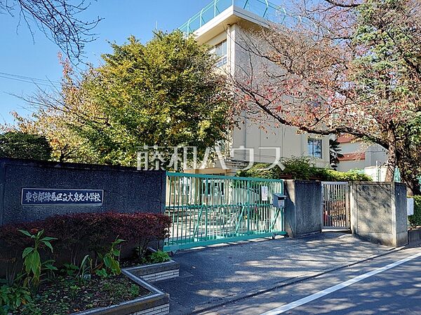 練馬区立大泉北小学校 (660m)