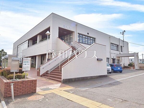 小平市立 小川西町図書館 (720m)