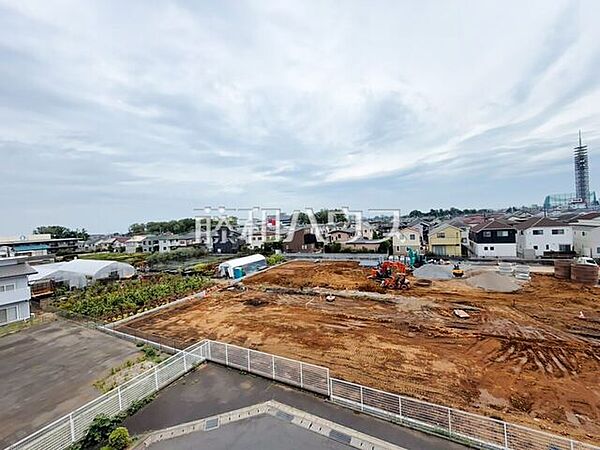 現場風景【小平市花小金井3丁目】周辺は落ち着いた雰囲気の住宅地で、小さなお子様がいるご家庭も安心です　