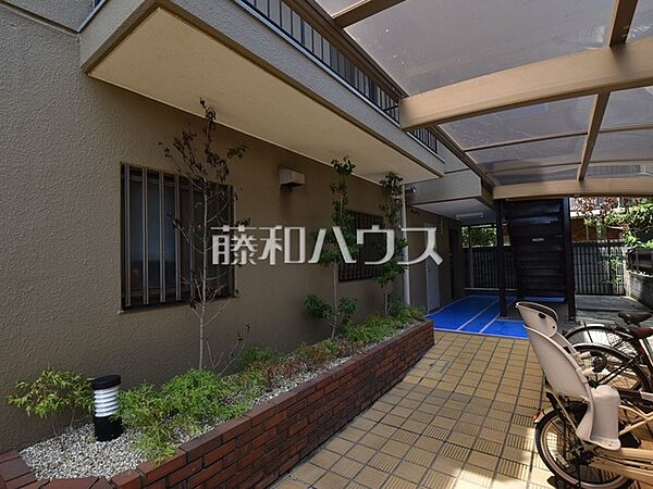 エントランス　【コートハウス三鷹】