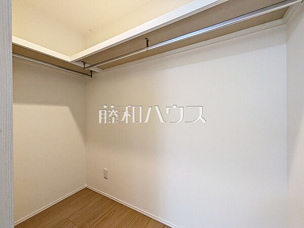 ウォークインクローゼット　【田無マーシャンハイツ】