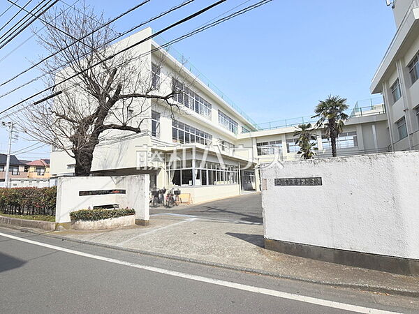 立川市立第十小学校 (450m)
