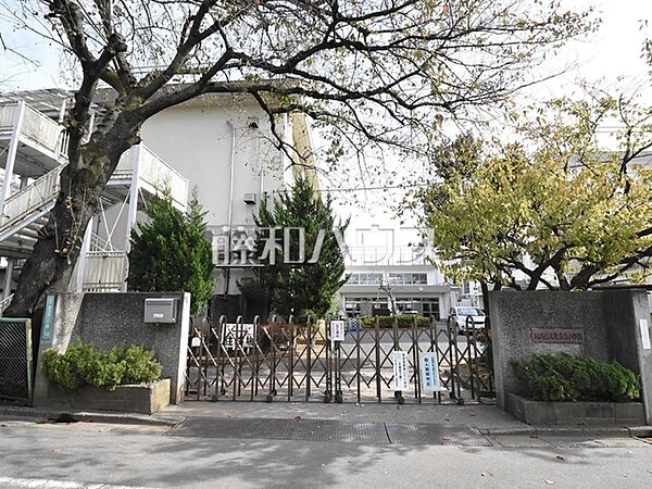 練馬区立豊玉東小学校 (190m)