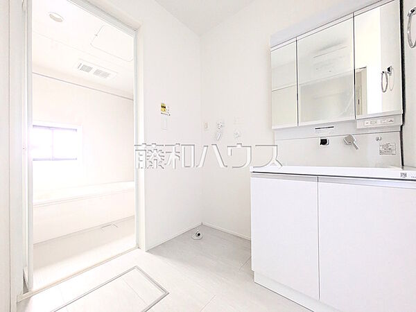 洗面室　【東村山市多摩湖町1丁目】