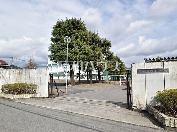 昭島市立清泉中学校 (500m)