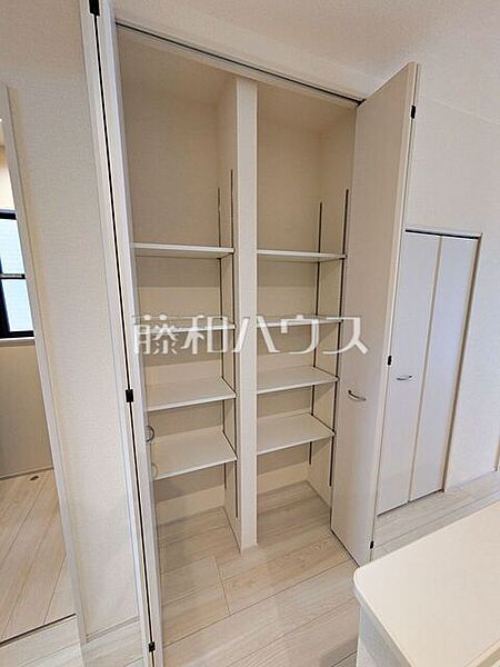 2号棟　収納　【新座市新堀1丁目】