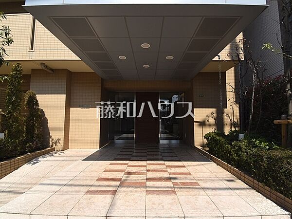 エントランス　 土日祝はもちろん、平日のご案内も可能です。まずはお気軽にお問合せ下さいませ。 【ダイアパレス南大泉】
