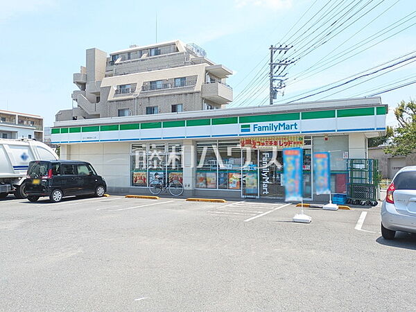 ファミリーマート 石川工業団地入口店 (850m)