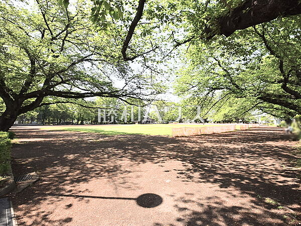 旭が丘中央公園 (680m)
