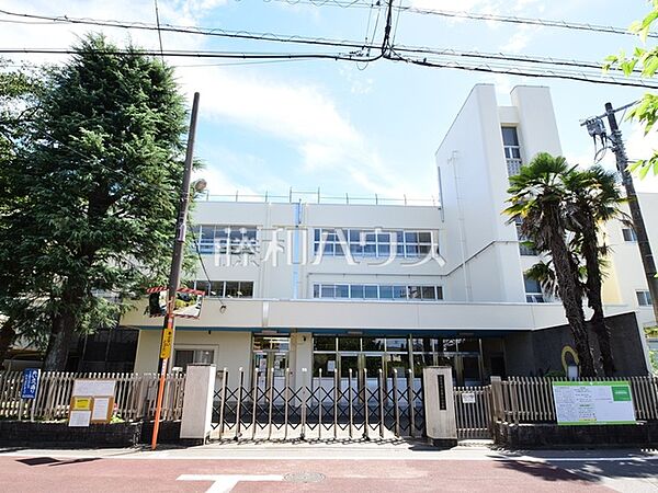 国分寺市立第六小学校 (800m)