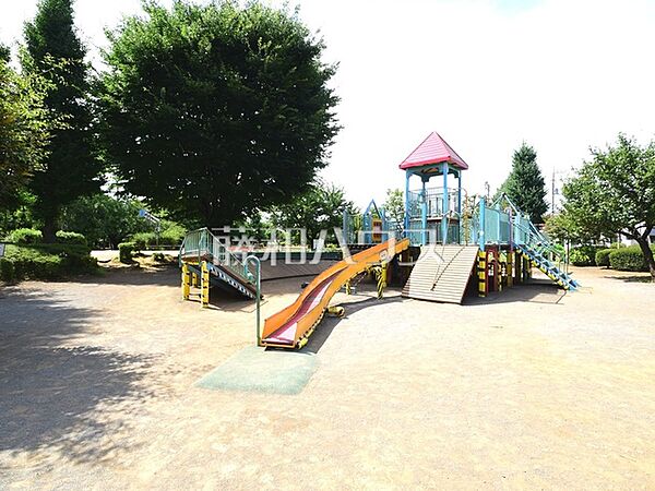 窪東公園 (710m)
