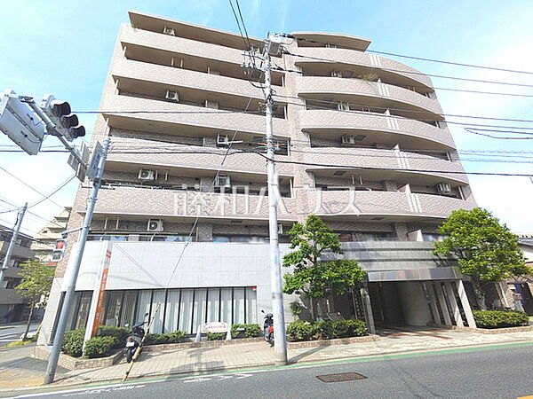 外観　【レクセルマンション吉祥寺南】南向きのバルコニーは日差しもたっぷり注ぎ、お洗濯物もよく乾きます。