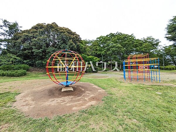 万葉公園 (350m)