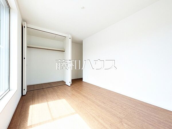居室　【新座市栄2丁目】