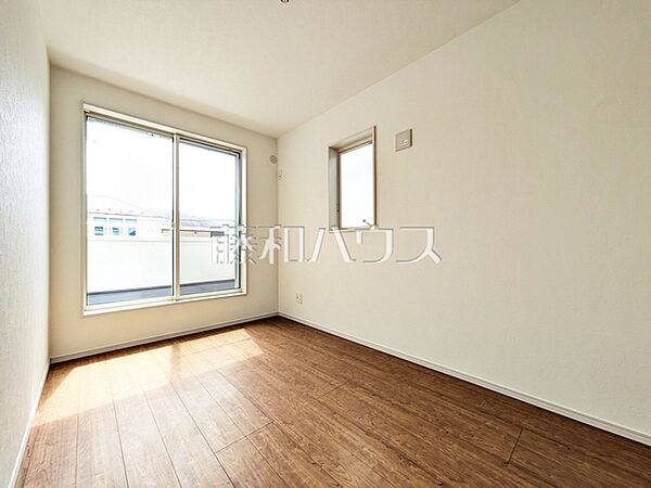 居室　【新座市栄2丁目】
