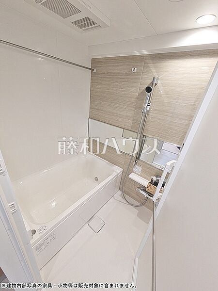 ≪浴室≫一日の疲れを癒す優しい色合いのバスルーム　【レーヴステージ府中緑町】