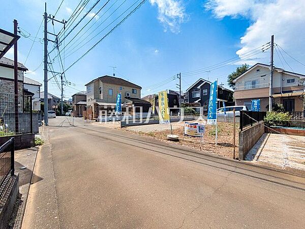 接道状況および現場風景　【東久留米市南沢1丁目】「東久留米」駅 徒歩15分！我が家に合った暮らしを追及できるフリープランの建築条件付き土地