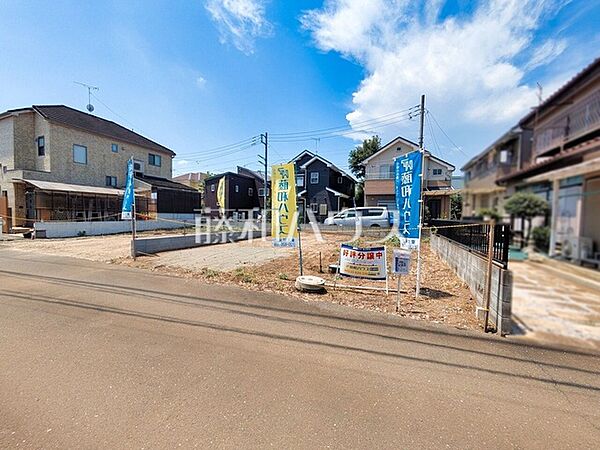 1号地　現地写真　【東久留米市南沢1丁目】 周辺環境はもちろん、日当たりや設備仕様など、実際に行ってみないと分からないことも多くございます。営業担当がご案内いたしますので、お気軽にお問い合わせください