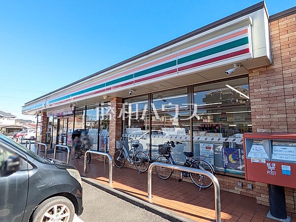セブン-イレブン 八王子富士森公園北店 (330m)