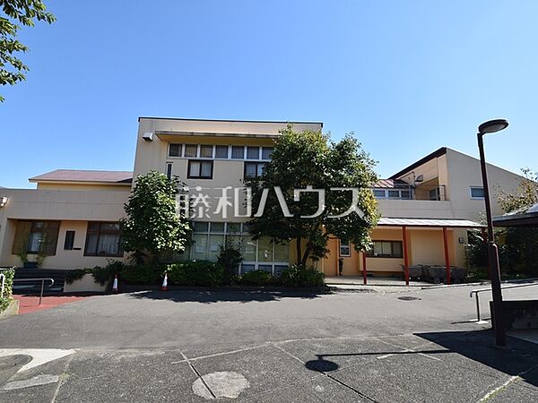 こぐま保育園 (社会福祉法人多摩福祉会） (1050m)