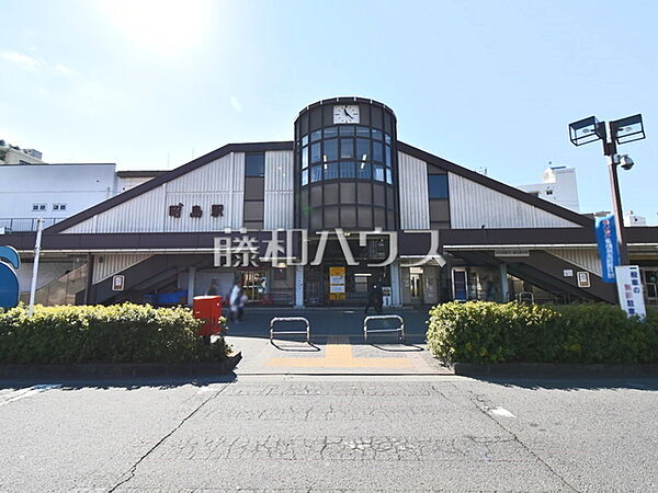 昭島駅 (880m)