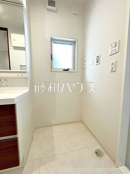 洗面室　【練馬区谷原5丁目】