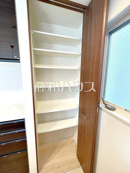 パントリー　【練馬区谷原5丁目】