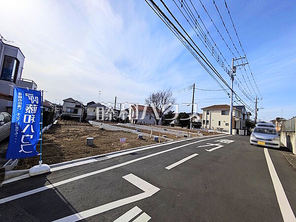 ≪接道状況≫前面道路6mなので、運転が少し苦手な方でも運転・駐車がしやすそうですね。 【調布市西つつじケ丘4丁目】