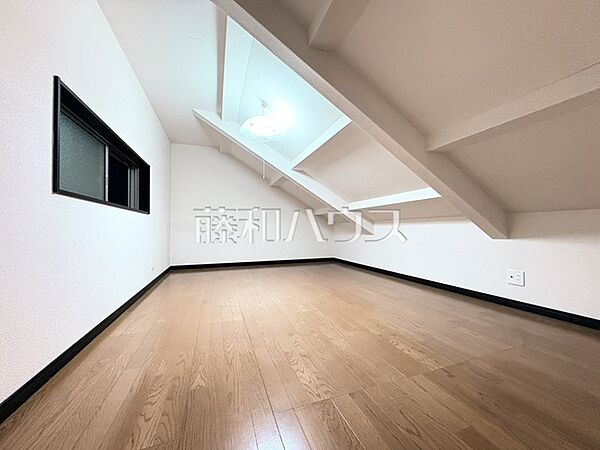 【風の通る小屋裏収納】収納だけではもったいない、趣味のスペースにもどうですか？ 収納　【清瀬市中清戸5丁目】