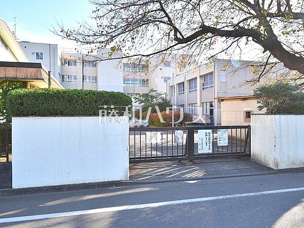 清瀬市立清瀬第十小学校 (970m)
