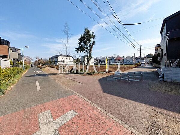 接道状況および現場風景　【西東京市向台町6丁目】全区画37坪以上のゆとりある敷地が全4区画登場致します。