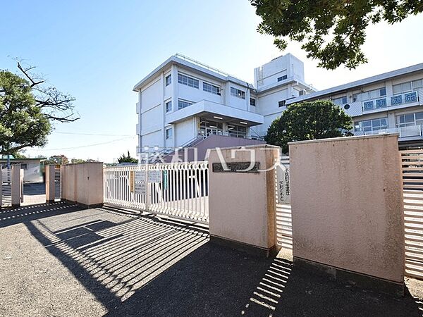 府中市立府中第八中学校 (1060m)