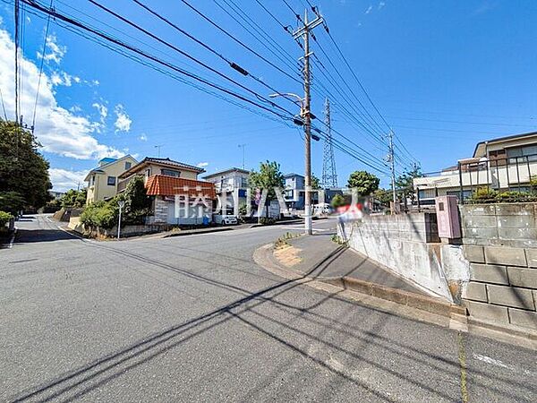 接道状況および現場風景　【八王子市南陽台2丁目】