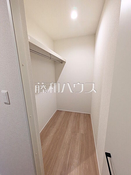14号棟　ウォークインクローゼット　【新座市畑中1丁目】