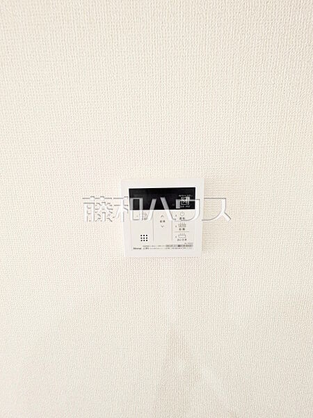 14号棟　浴室給湯リモコン　【新座市畑中1丁目】 追焚き機能付きなので、生活時間の違う家族に便利です。