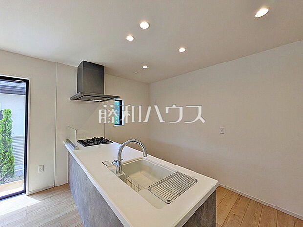 4号棟　キッチン　【三鷹市井口5丁目】