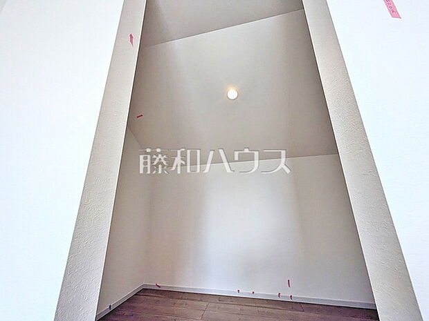 4号棟　ウォークインクローゼット　【三鷹市井口5丁目】