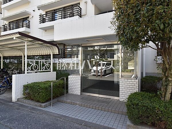 エントランス　【光が丘パークタウン春の風公園街7-6-5】