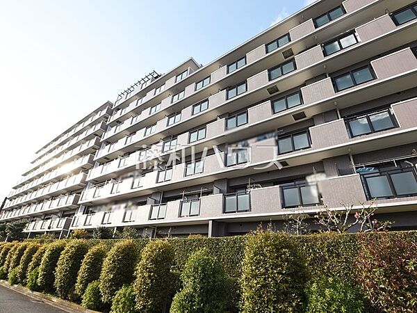 外観　【ファミール三鷹グランデージ】